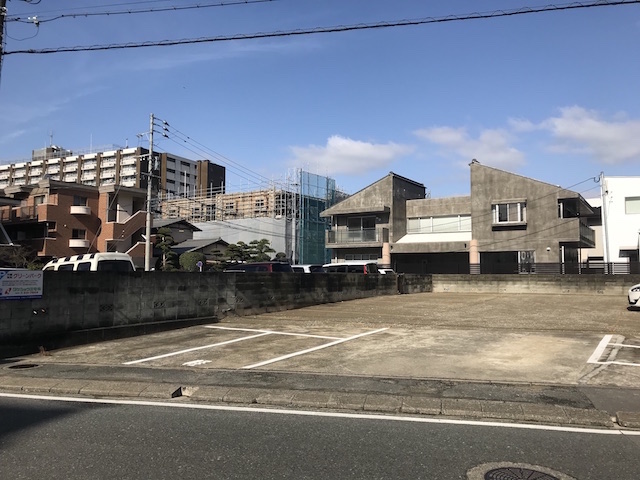 福岡市　整体院駐車場